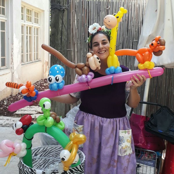 דוכן בלונים -
