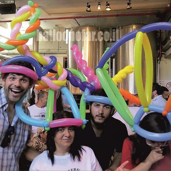 כובעי בלונים לרחבת הריקודים